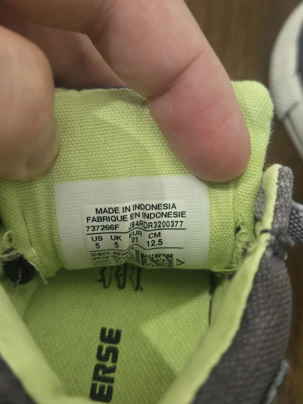 Converse Kids' SIZE 5 Chuck Taylor All Star High-Top Sneakers - Grey with Lime